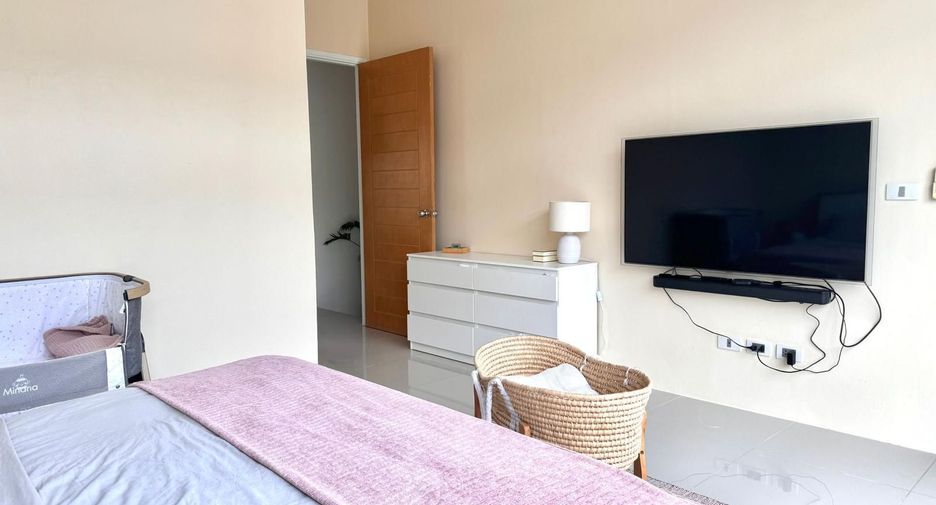 出售 2 卧室 联排别墅 在 Phuket Town, 普吉