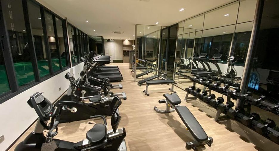 For rent and for sale 1 bed condo in Watthana, Bangkok