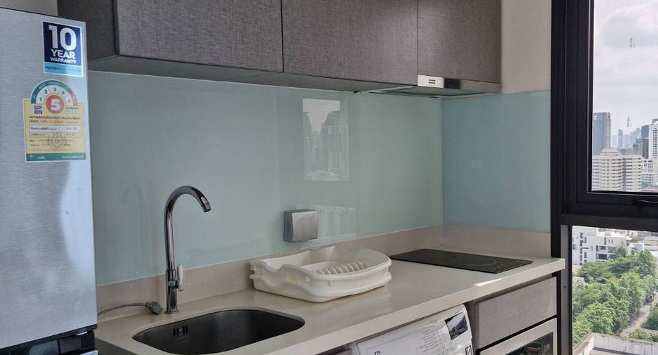 Condo en venta de 1 habitaciones en Khlong Toei, Bangkok