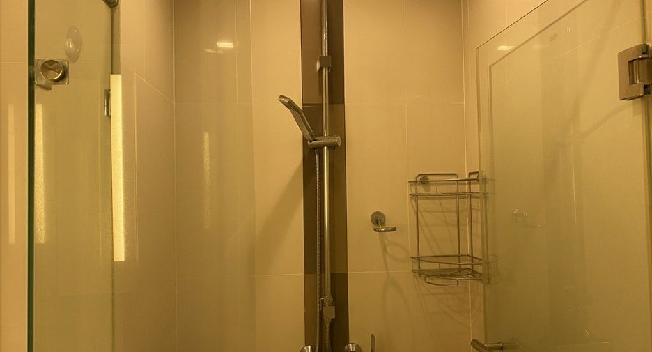 For rent 1 bed condo in Phra Khanong, Bangkok