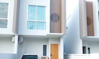 For rent 2 bedrooms townhouse in Mueang Phuket, Phuket