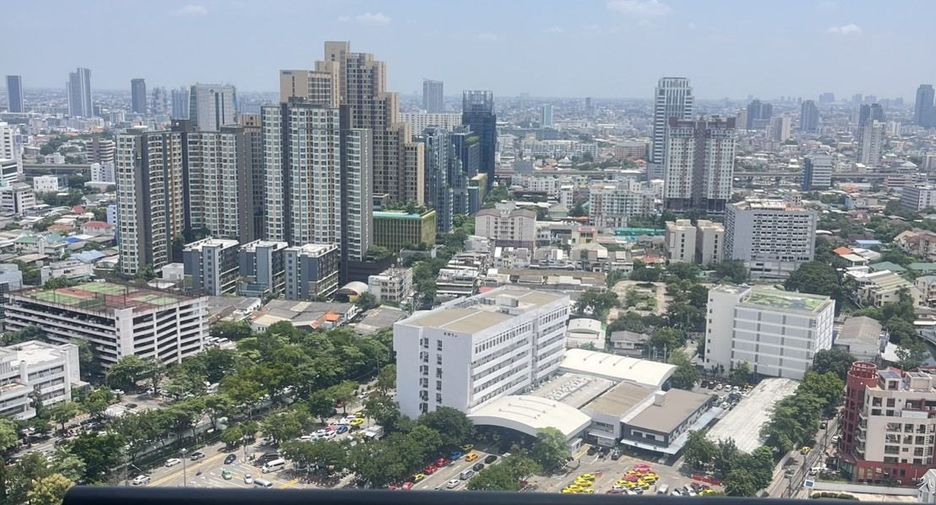 For rent 1 bed condo in Phaya Thai, Bangkok