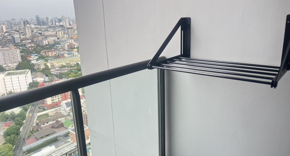For rent 1 bed condo in Phaya Thai, Bangkok