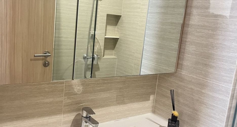 For rent 1 bed condo in Phaya Thai, Bangkok
