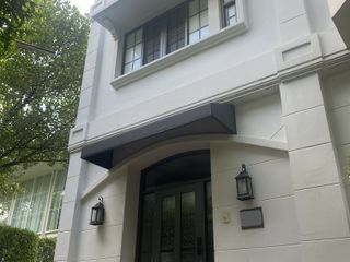 出租 4 卧室 联排别墅 在 Watthana, 曼谷
