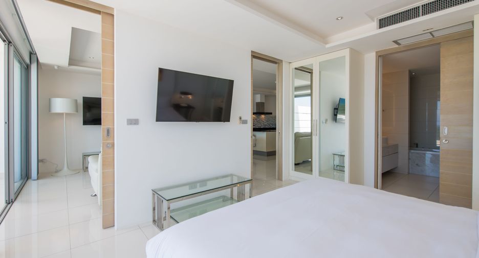 For rent 2 bedrooms condo in Mueang Phuket, Phuket