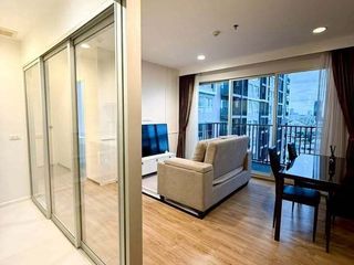 For rent 2 bedrooms condo in Yan Nawa, Bangkok