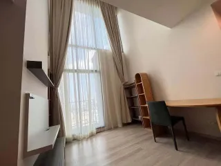 For rent 3 bedrooms condo in Huai Khwang, Bangkok
