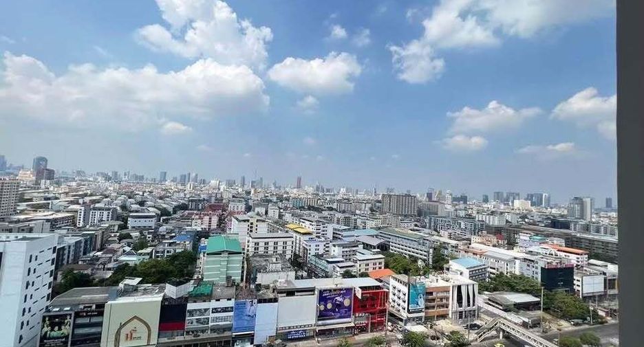 出租 3 卧室 公寓 在 Huai Khwang, 曼谷