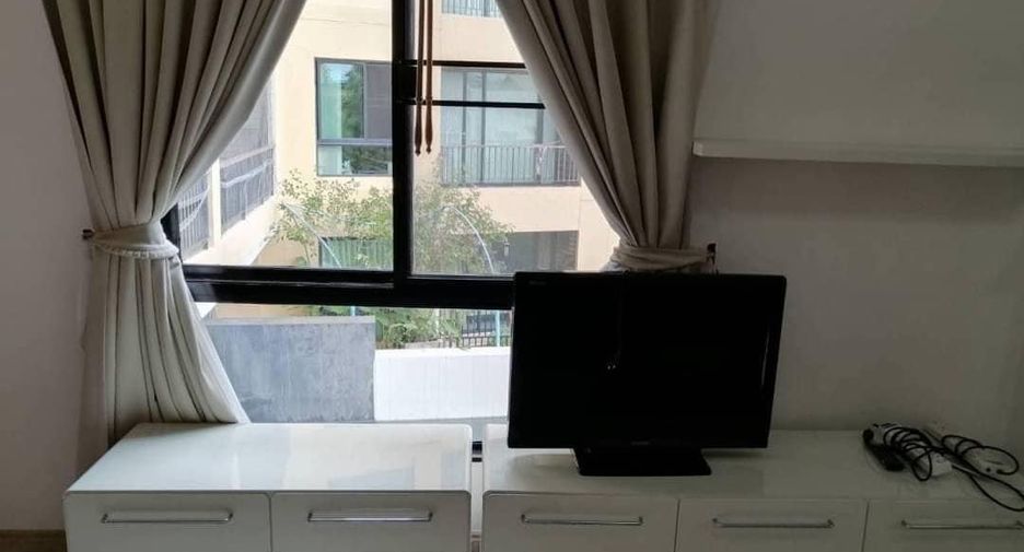 For rent 2 bedrooms condo in Bang Na, Bangkok