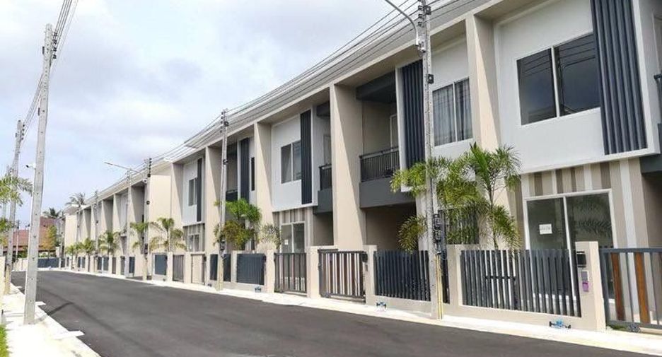 For sale 2 bedrooms townhouse in Thalang, Phuket