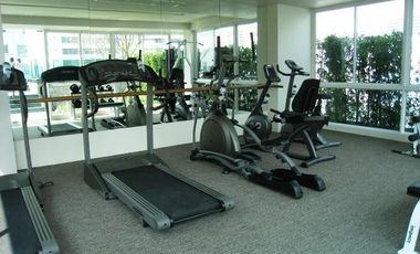 For sale 1 bed condo in Khlong Toei, Bangkok