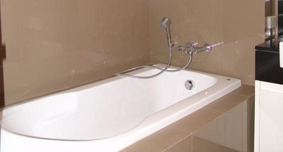 Продажа 1 кровать кондо в Кхлонг Тоеи, Бангкок