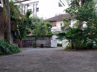 For sale 8 bedrooms house in Bang Phlat, Bangkok
