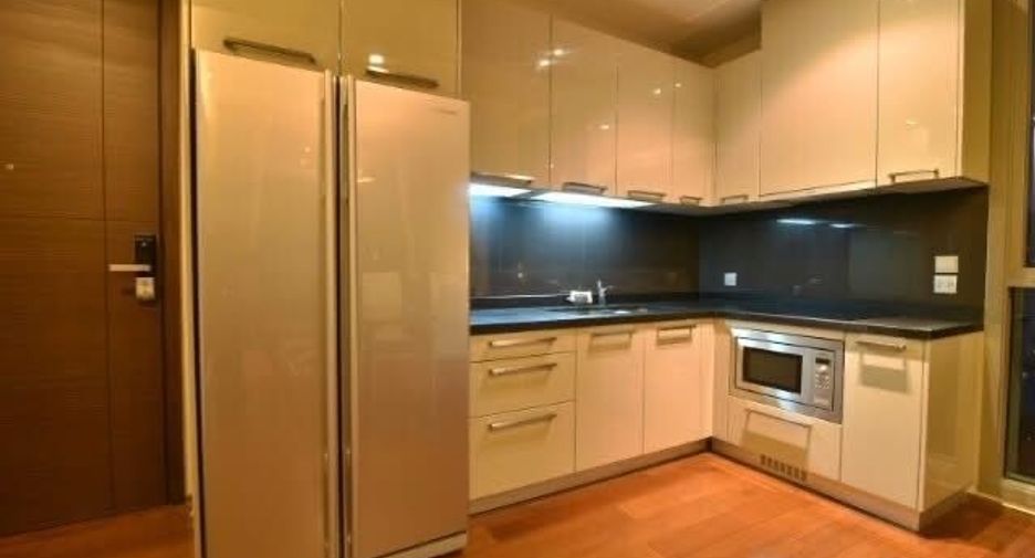 For rent 2 bedrooms condo in Watthana, Bangkok