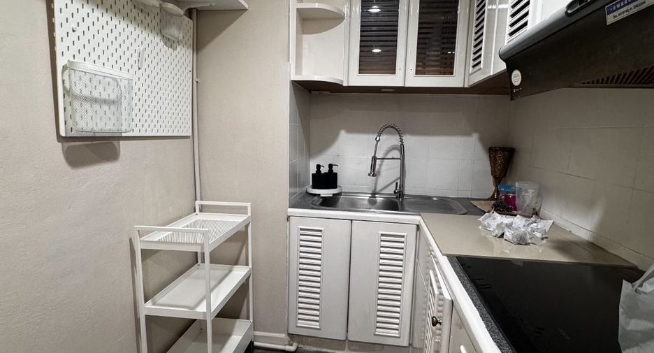 For rent 1 bed condo in Khlong Toei, Bangkok