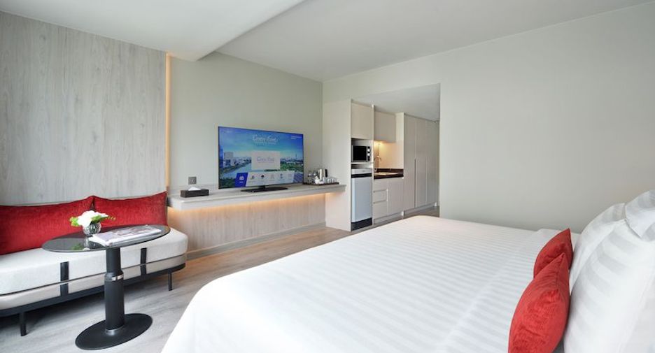 For rent 3 bedrooms apartment in Khlong Toei, Bangkok