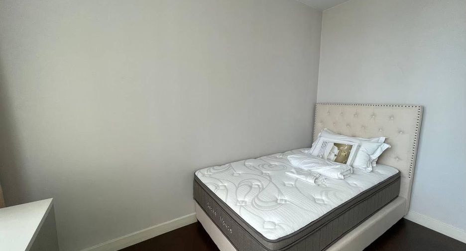 Condo en venta y en alquiler de 3 habitaciones en Khlong Toei, Bangkok