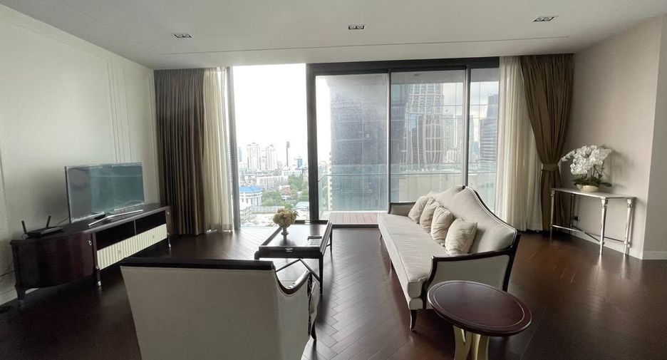 For sale and for rent 3 bedrooms condo in Khlong Toei, Bangkok
