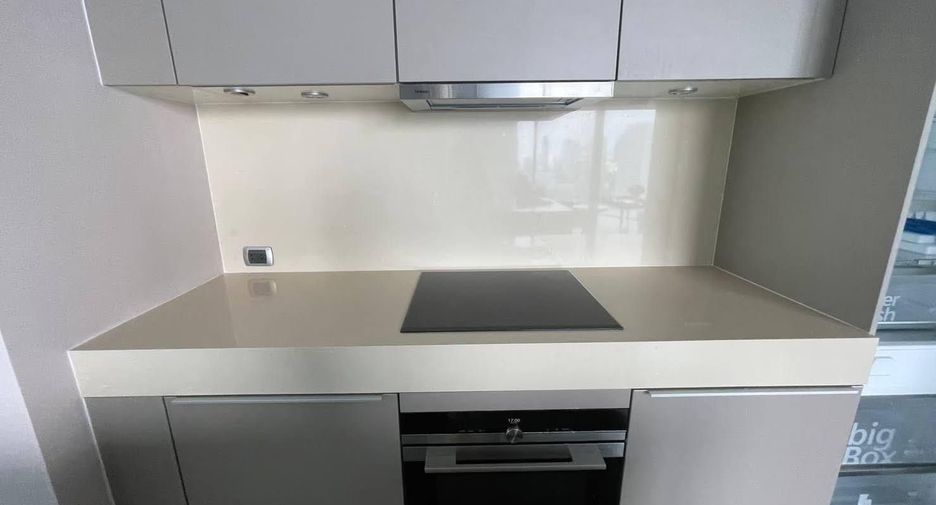 Condo en venta y en alquiler de 3 habitaciones en Khlong Toei, Bangkok