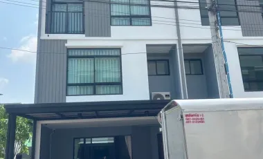 For rent 3 ベッドルーム townhouse in Suan Luang, Bangkok