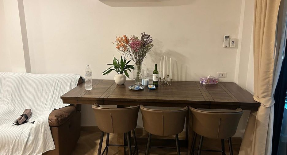For rent 3 bedrooms townhouse in Suan Luang, Bangkok