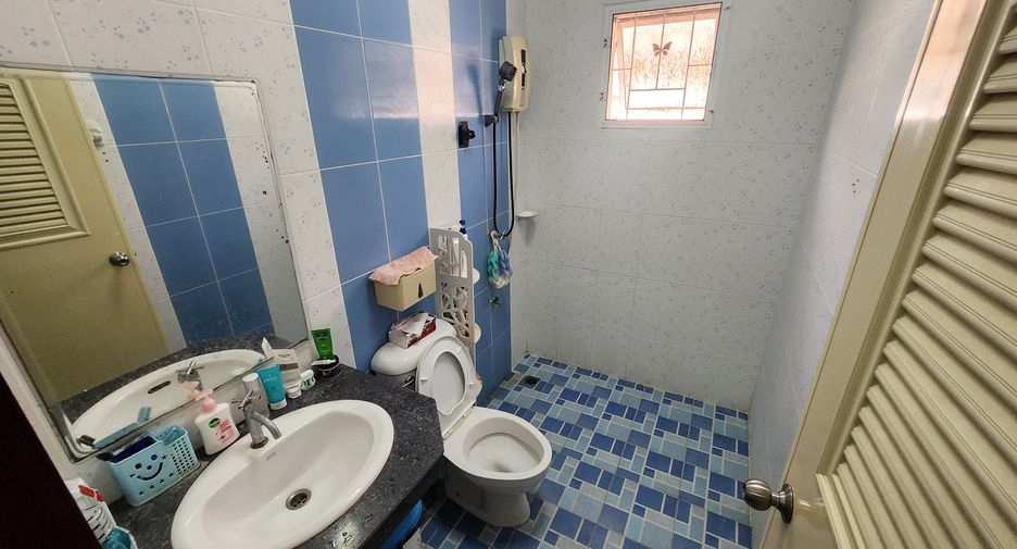 For sale 3 bedrooms townhouse in Bang Phli, Samut Prakan