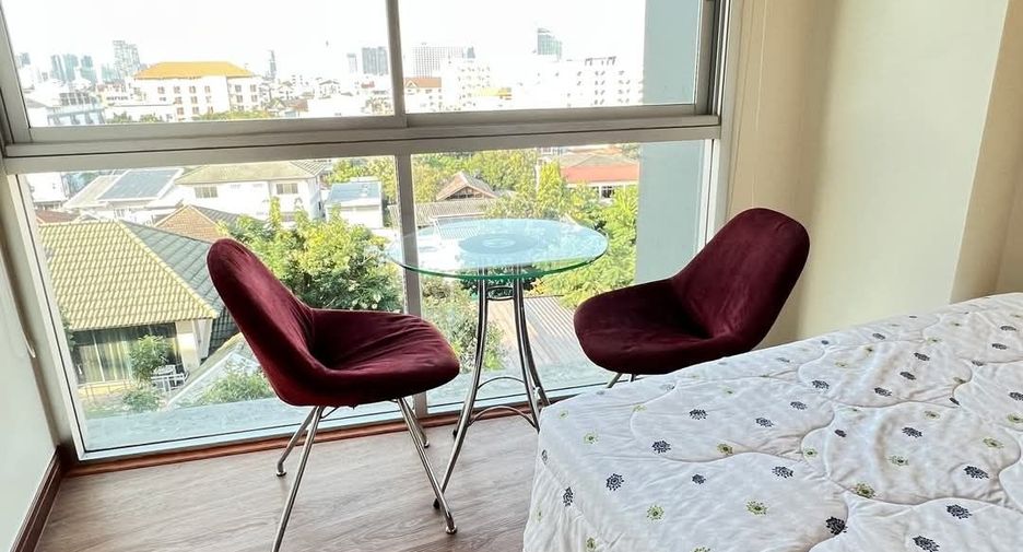 À louer 2 chambres condo à Din Daeng, Bangkok