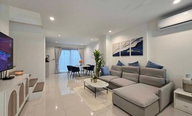 Casa adosada en alquiler de 3 habitaciones en Thalang, Phuket