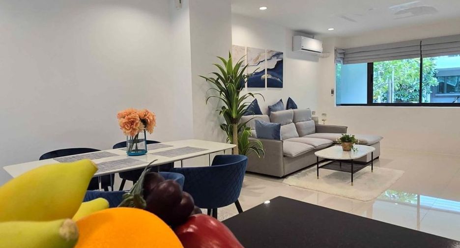 For rent 3 bedrooms townhouse in Thalang, Phuket