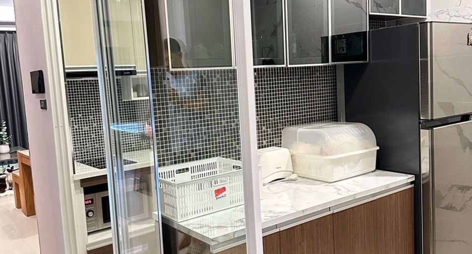 Аренда 2 спальни кондо в Ратчатхещи, Бангкок