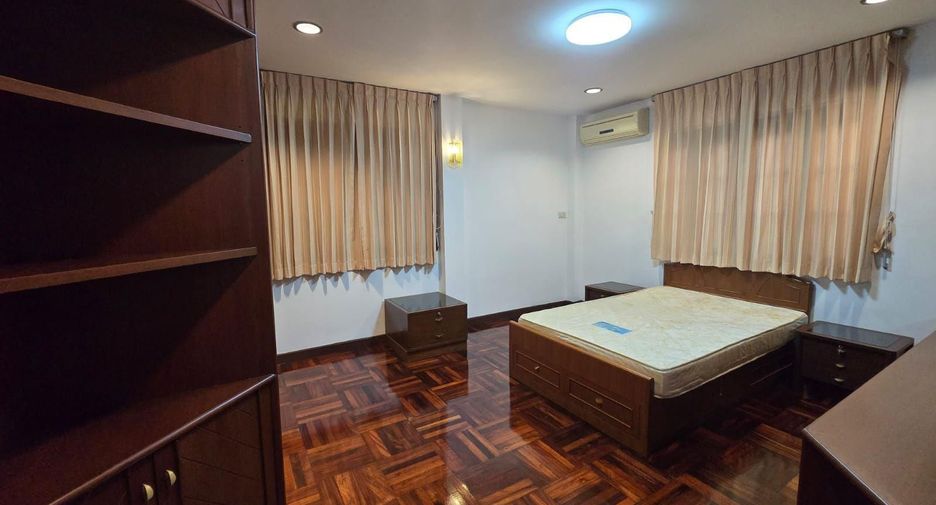 For rent 6 bedrooms house in Khlong Toei, Bangkok