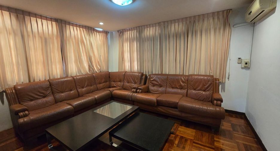 For rent 6 bedrooms house in Khlong Toei, Bangkok