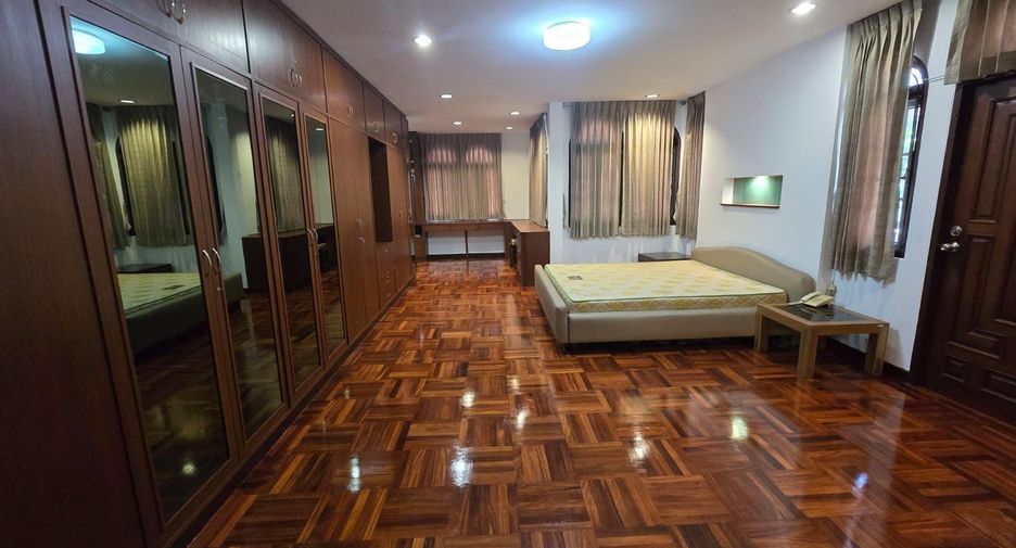 For rent 6 bedrooms house in Khlong Toei, Bangkok