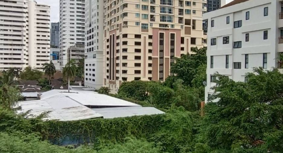 For sale and for rent 2 bedrooms condo in Watthana, Bangkok