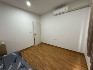 For rent 3 bedrooms townhouse in Lat Krabang, Bangkok