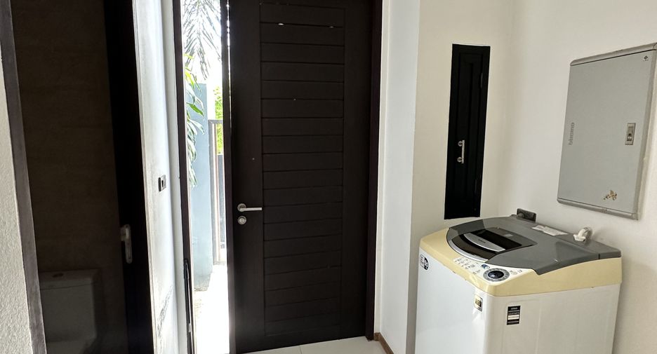 For rent 3 bedrooms villa in Mueang Phuket, Phuket