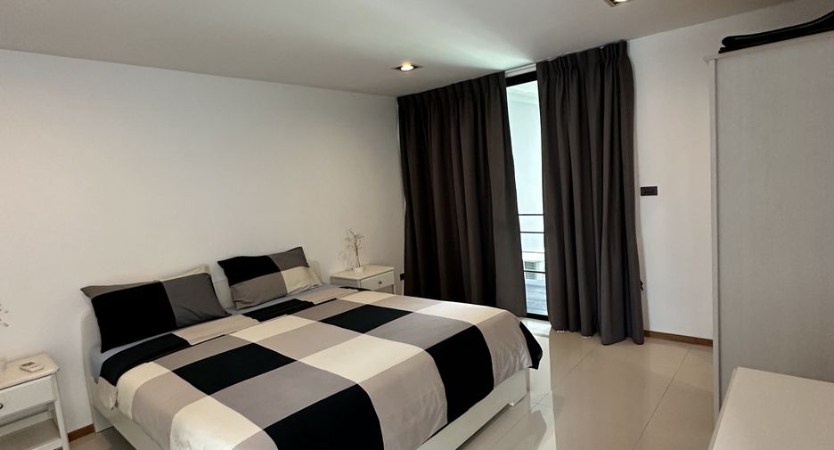 For rent 3 bedrooms villa in Mueang Phuket, Phuket