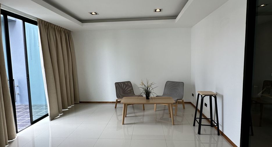 For rent 3 bedrooms villa in Mueang Phuket, Phuket