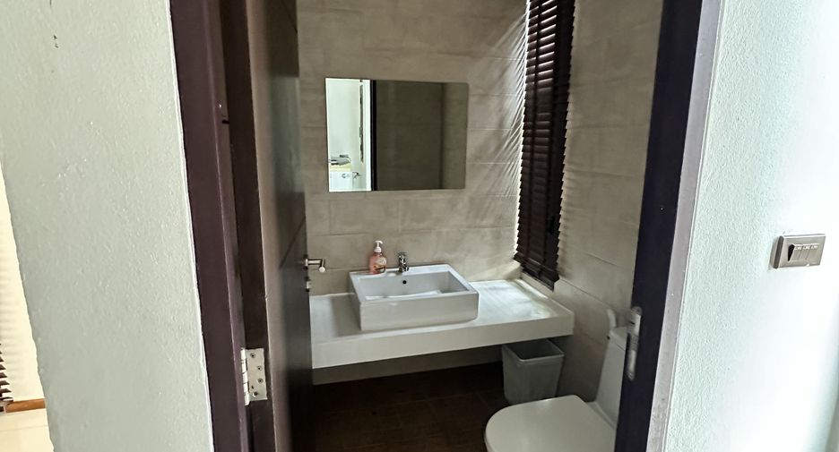 For rent 3 bedrooms villa in Mueang Phuket, Phuket