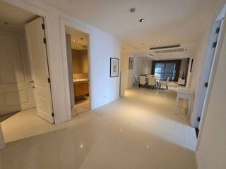 For rent 3 bedrooms condo in Pathum Wan, Bangkok