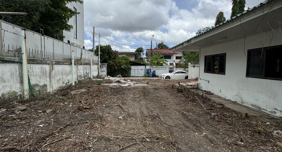 Terreno en venta en Bang Na, Bangkok
