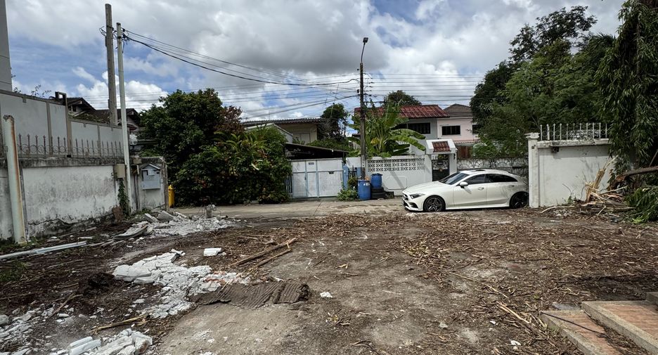 Terreno en venta en Bang Na, Bangkok