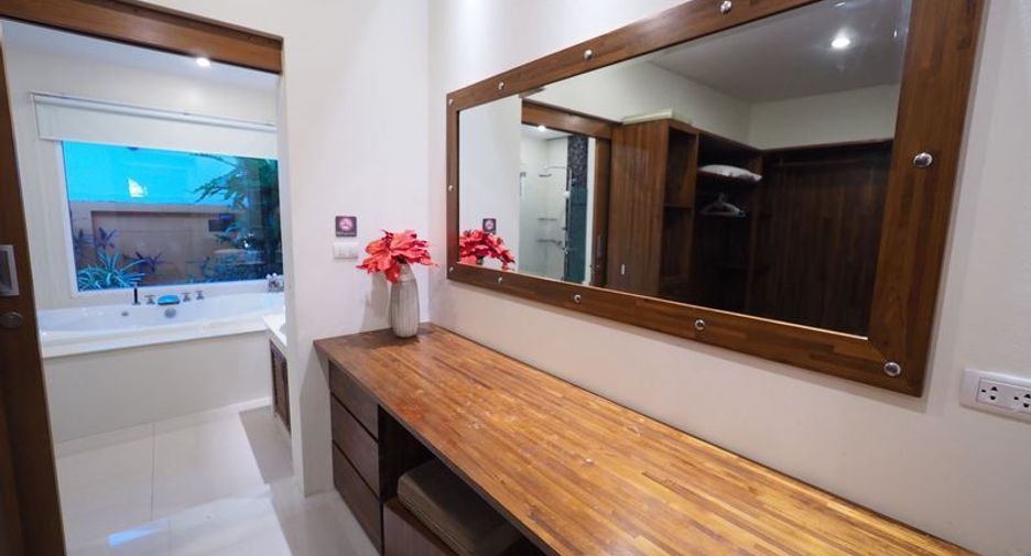 Villa en alquiler de 4 habitaciones en Mueang Phuket, Phuket