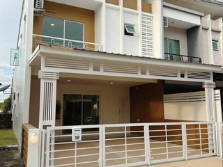 出租 3 卧室 联排别墅 在 Phuket Town, 普吉