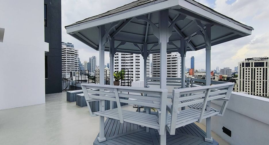 For rent 3 bedrooms condo in Watthana, Bangkok