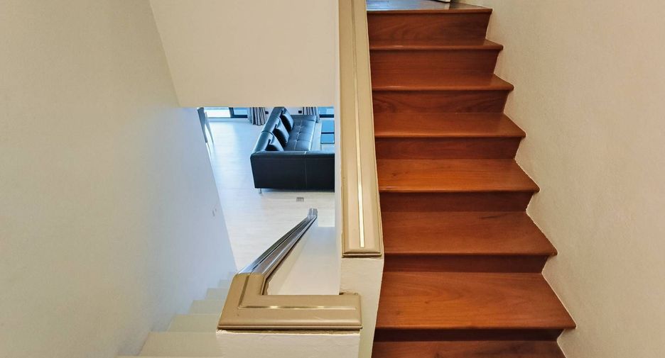 For rent 3 bedrooms condo in Watthana, Bangkok