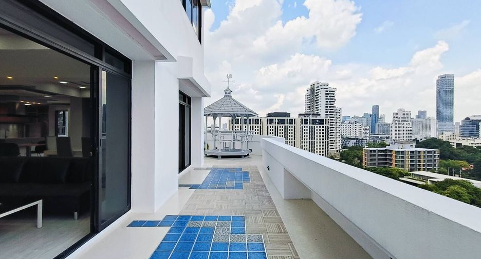 For rent 3 bedrooms condo in Watthana, Bangkok