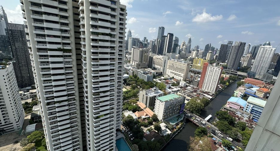 For sale 2 bedrooms condo in Watthana, Bangkok
