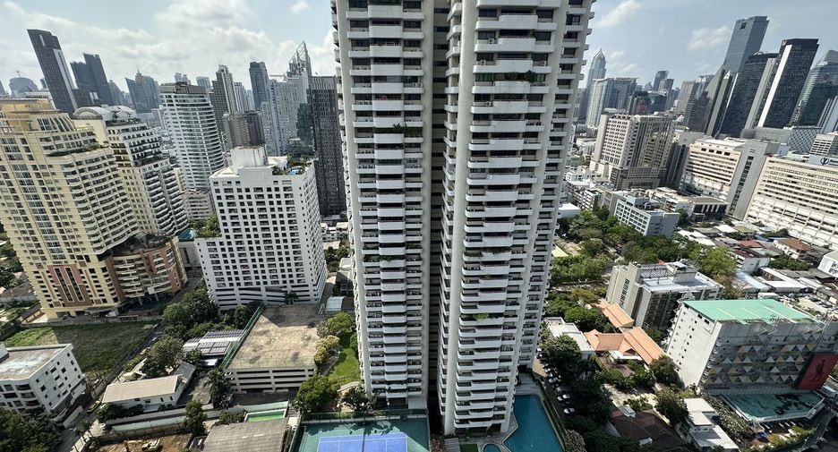 For sale 2 bedrooms condo in Watthana, Bangkok